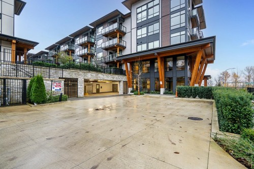 401-6438 Byrnepark Drive, Burnaby, BC 