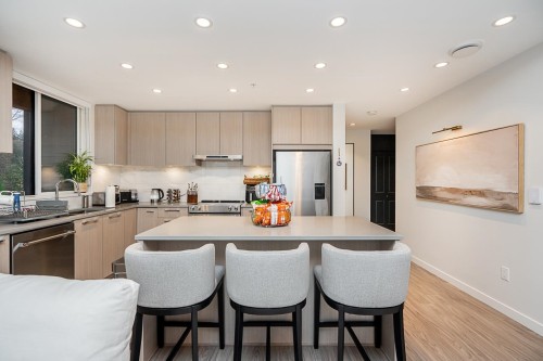 401-6438 Byrnepark Drive, Burnaby, BC 