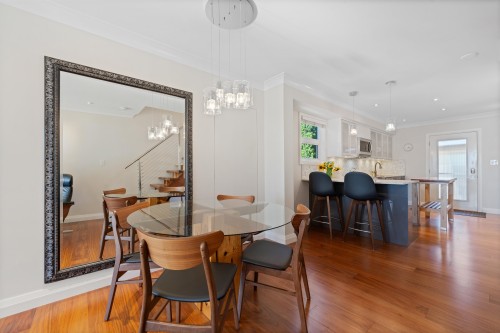 412 2Nd Street E, North Vancouver, BC 