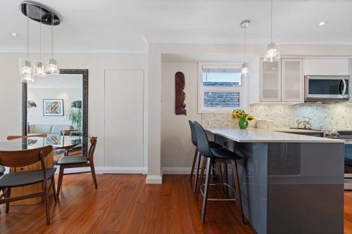 412 2Nd Street E, North Vancouver, BC 