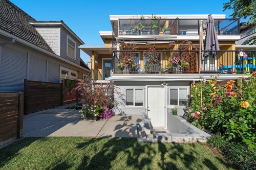 412 2Nd Street E, North Vancouver, BC 