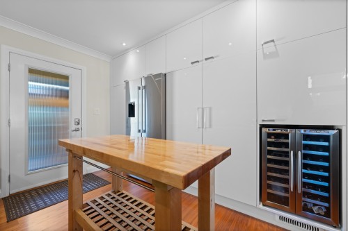 412 2Nd Street E, North Vancouver, BC 