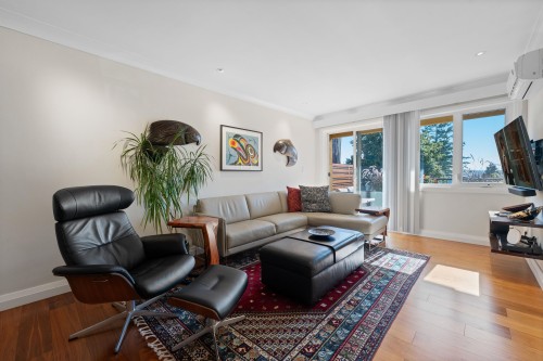 412 2Nd Street E, North Vancouver, BC 