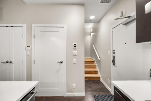 66 1St Avenue W, Vancouver, BC 