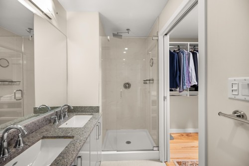 66 1St Avenue W, Vancouver, BC 