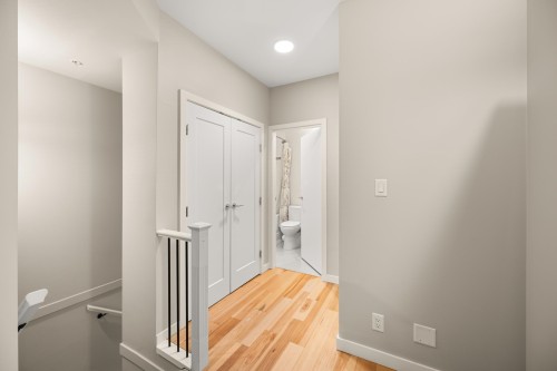 66 1St Avenue W, Vancouver, BC 