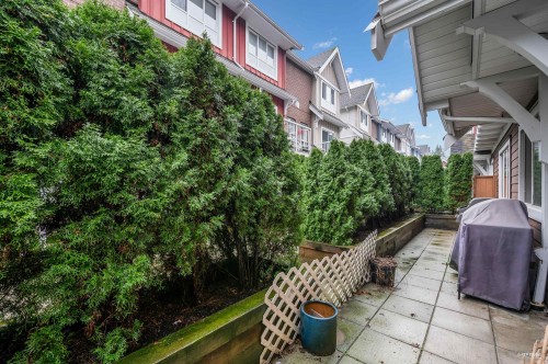 310-1661 Fraser Avenue, Port Coquitlam, BC 