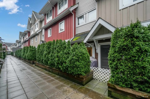 310-1661 Fraser Avenue, Port Coquitlam, BC 