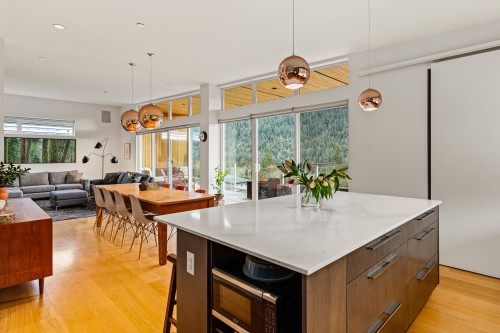 38555 Sky Pilot Drive  Squamish, BC V8B 0T6