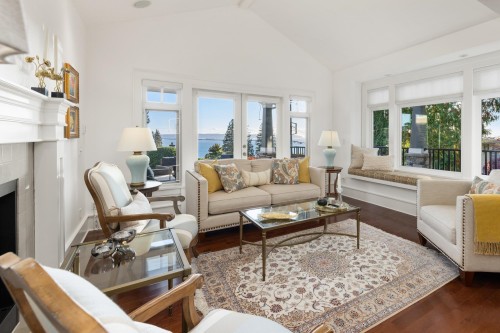 2623 Lawson Avenue, West Vancouver, BC 