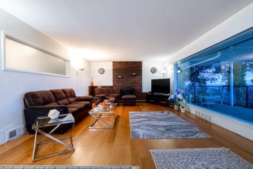 797 Eyremount Drive, West Vancouver, BC 