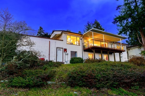 797 Eyremount Drive, West Vancouver, BC 