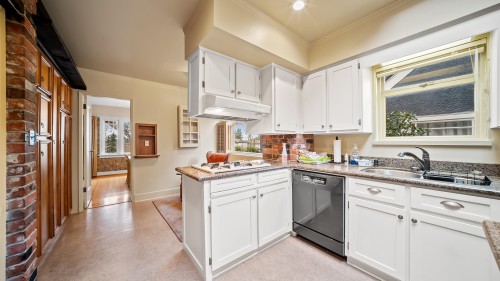 3537 31St Avenue W, Vancouver, BC 