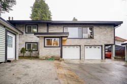 Upper-322 Mariner Way  Coquitlam, BC V3K 1N6