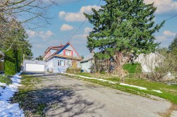 1027 Nanaimo Street  New Westminster, BC V3M 2E7