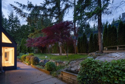 4779 Woodley Drive, West Vancouver, BC 
