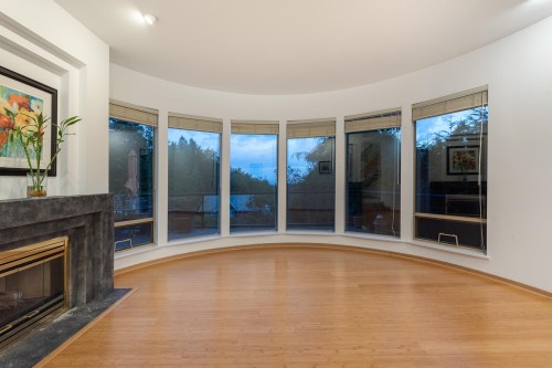 4779 Woodley Drive, West Vancouver, BC 