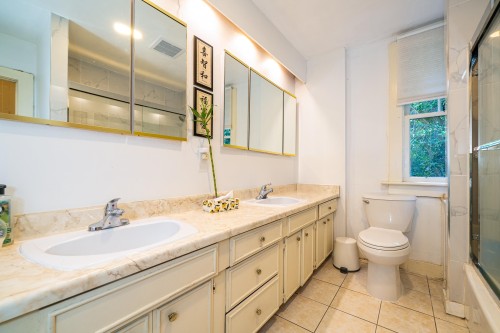 1989 King Edward Avenue W, Vancouver, BC 