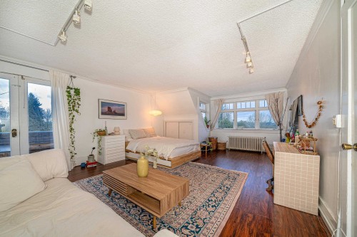 1989 King Edward Avenue W, Vancouver, BC 