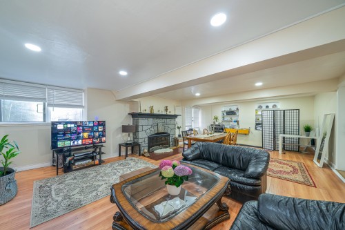 1989 King Edward Avenue W, Vancouver, BC 