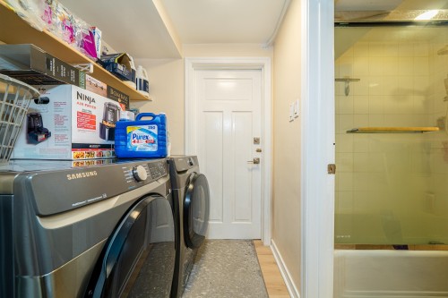 1989 King Edward Avenue W, Vancouver, BC 