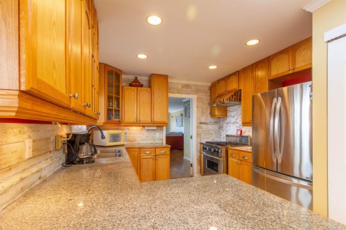 111 Fell Avenue N, Burnaby, BC 