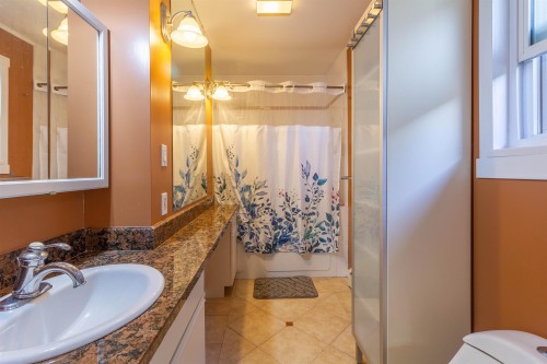 111 Fell Avenue N, Burnaby, BC 