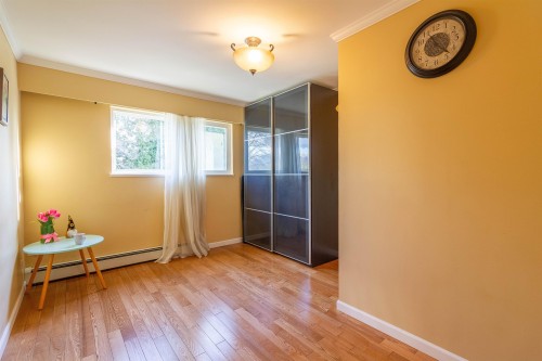 111 Fell Avenue N, Burnaby, BC 