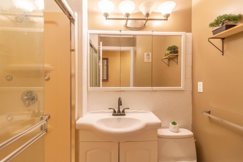 111 Fell Avenue N, Burnaby, BC 