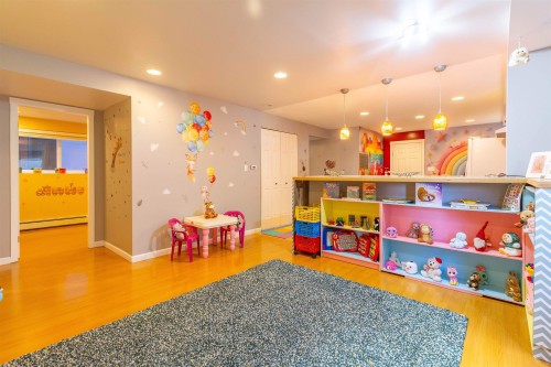 111 Fell Avenue N, Burnaby, BC 