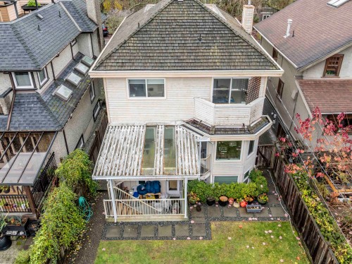 4560 7Th Avenue W, Vancouver, BC 