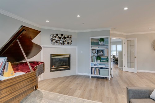 4560 7Th Avenue W, Vancouver, BC 