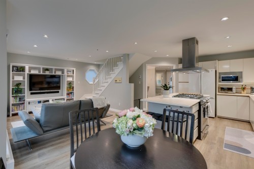 4560 7Th Avenue W, Vancouver, BC 