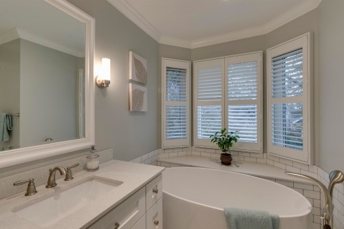 4560 7Th Avenue W, Vancouver, BC 