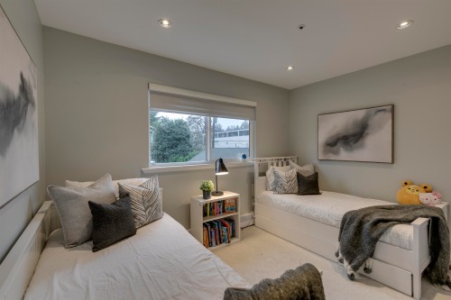 4560 7Th Avenue W, Vancouver, BC 