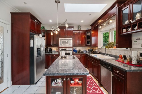 339 63Rd Avenue E, Vancouver, BC 