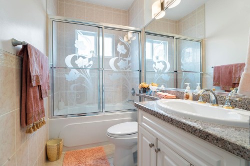 339 63Rd Avenue E, Vancouver, BC 