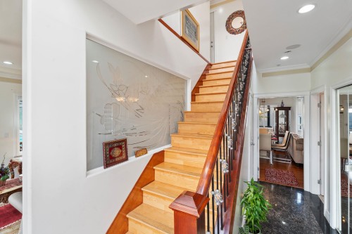 339 63Rd Avenue E, Vancouver, BC 