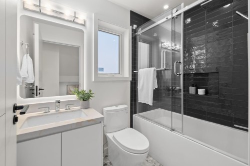 679 18Th Avenue W, Vancouver, BC 