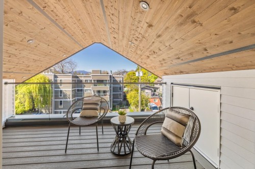 679 18Th Avenue W, Vancouver, BC 