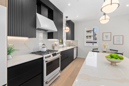 679 18Th Avenue W, Vancouver, BC 