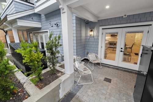 2432 49Th Avenue W, Vancouver, BC 