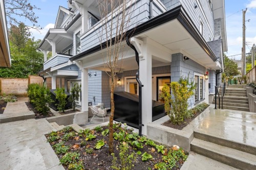 2432 49Th Avenue W, Vancouver, BC 