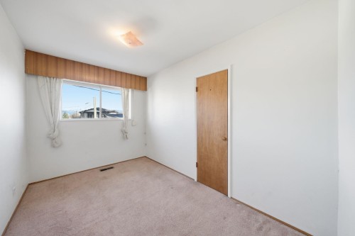 4561 Manor Street, Vancouver, BC 