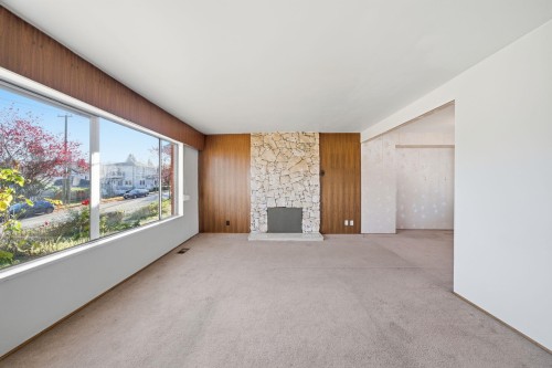 4561 Manor Street, Vancouver, BC 