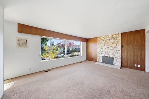 4561 Manor Street, Vancouver, BC 