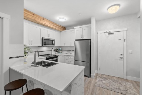 306-22577 Royal Crescent, Maple Ridge, BC 