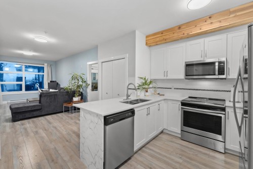 306-22577 Royal Crescent, Maple Ridge, BC 