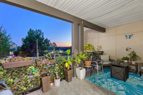 306-22577 Royal Crescent, Maple Ridge, BC 