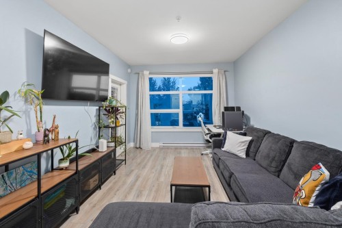 306-22577 Royal Crescent, Maple Ridge, BC 